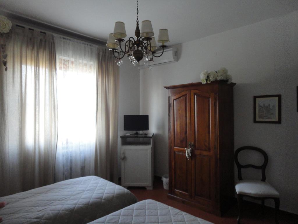ホテル Cisanello House ピサ エクステリア 写真